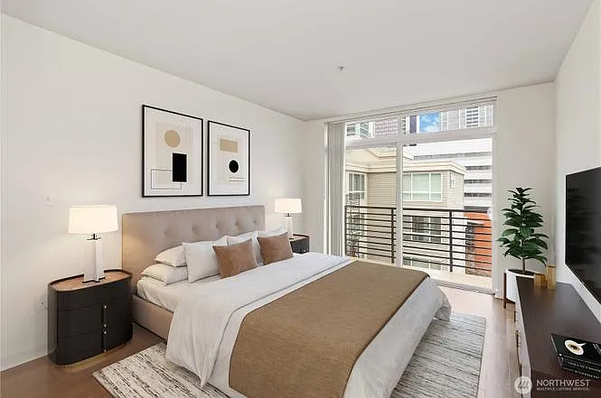 300 110th Ave NE #610 — Photo 14