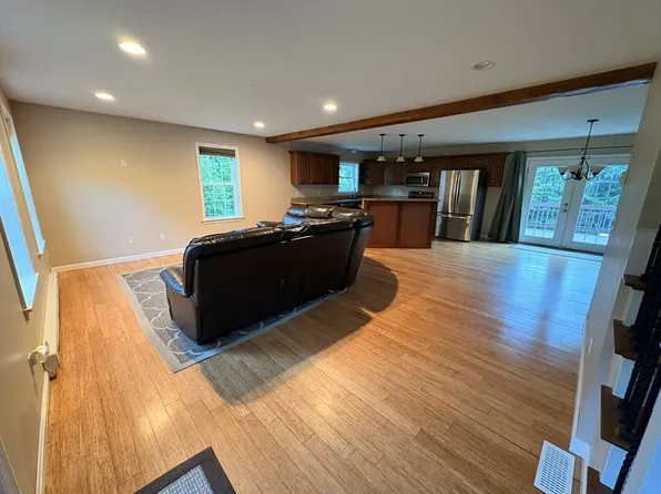 1026 Worcester Rd, New Braintree, MA 01531