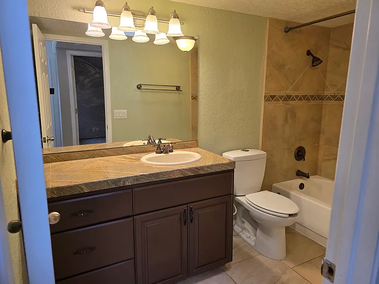 5444 Overlook Dr NE — Photo 8