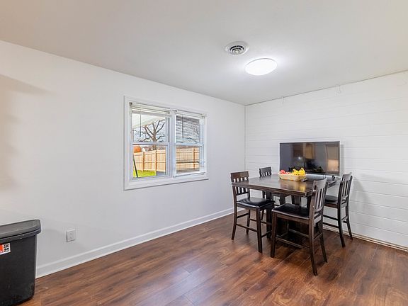5th image of 153 Cedarwood Ave