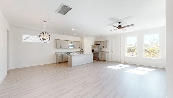 2656 Lakevilla Dr — Photo 4