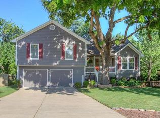 2108 NE Concord St, Lees Summit, MO 64086