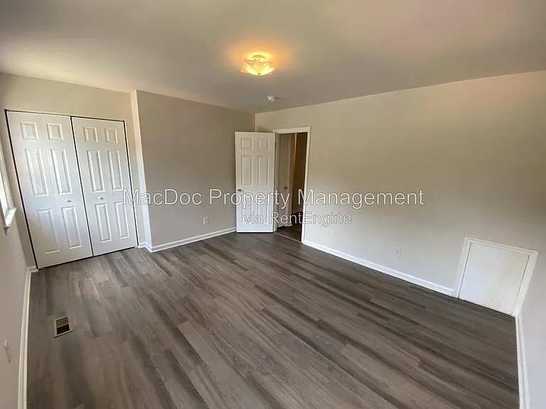 130 Janney Ct — Photo 21