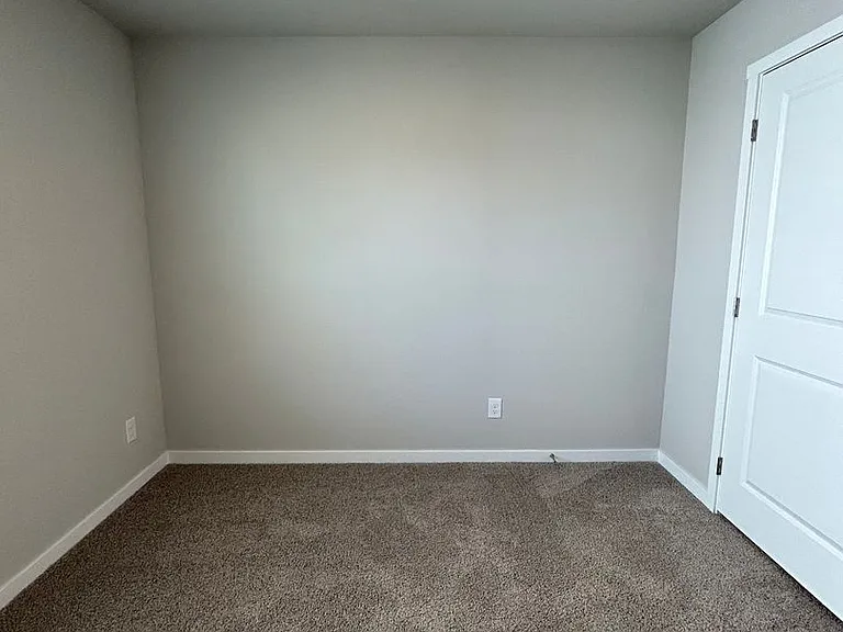 12660 S 204th Ave — Photo 27