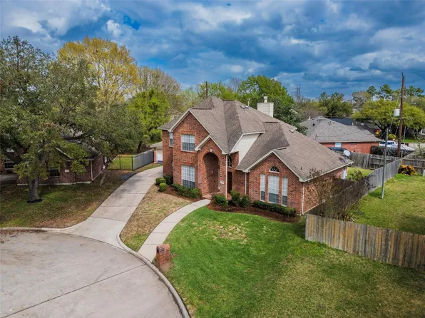 20834 Rivershire Ln, Houston, TX 77073