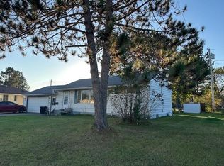 35 Garden Cir, Babbitt, MN 55706