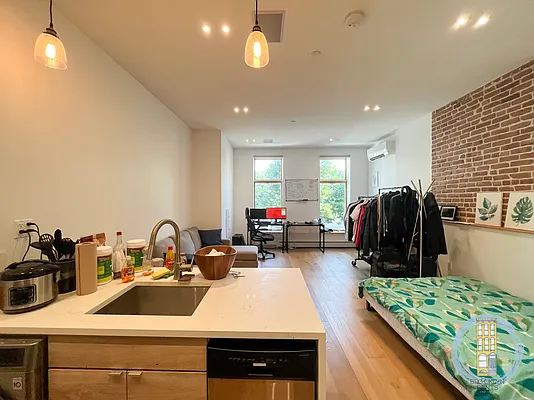 Rented by Brooklyn Rentals NYC | media 21