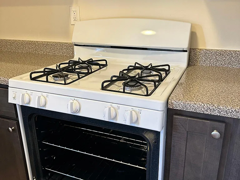 526 E 2nd St #6B — Photo 9