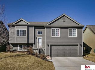 6448 N 149th St, Omaha, NE 68116