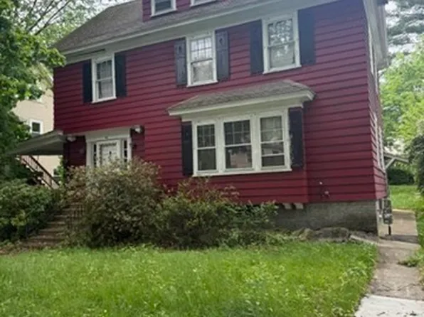 54 Midland St, Worcester, MA 01602