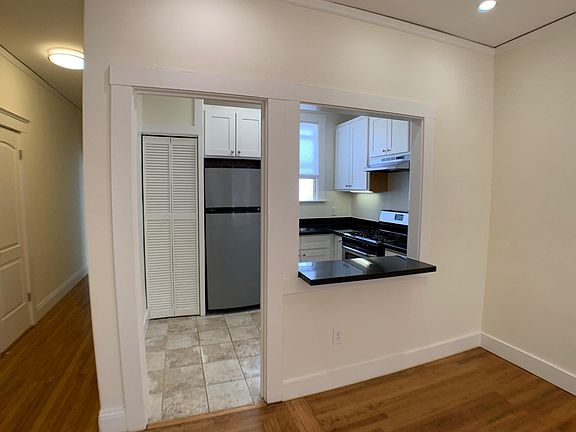 3rd image of 138 S B St APT 15