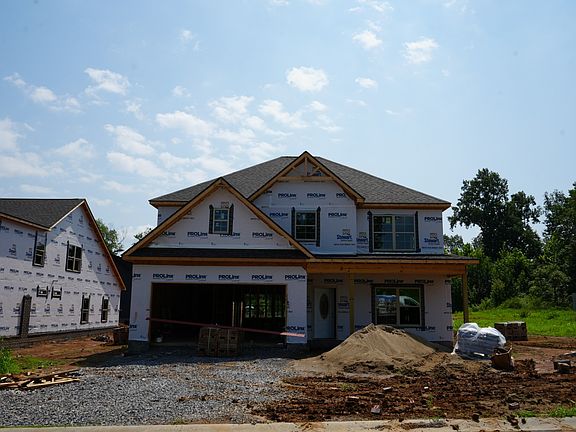 2nd image of 101 Sycamore Hl