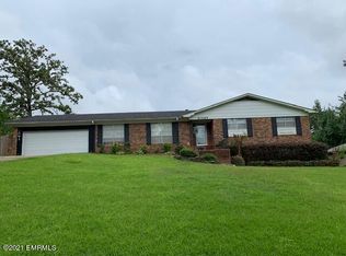 8 38th Ct, Meridian, MS 39301