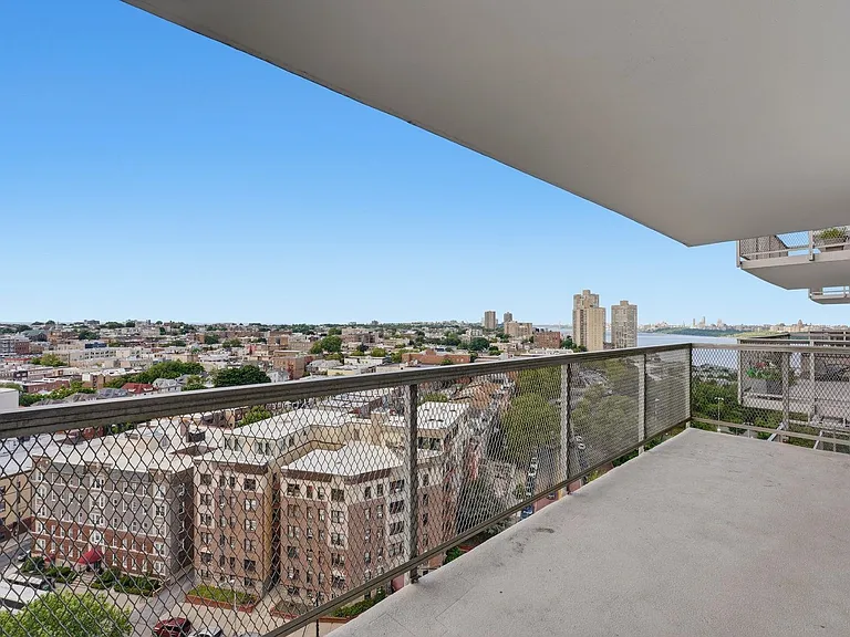 6050 Boulevard East #16E — Photo 12