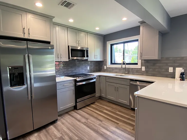 92 Arnold Ave #2F — Photo 1