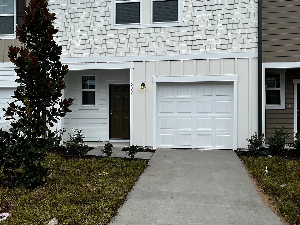 609 Madison Dr