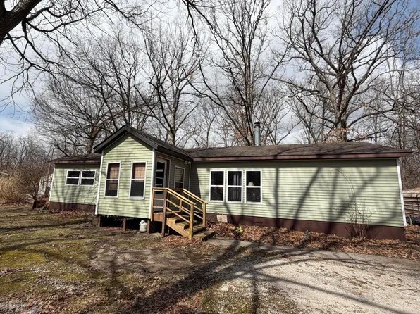 4256 Jonathan Dr, Wheatfield, IN 46392