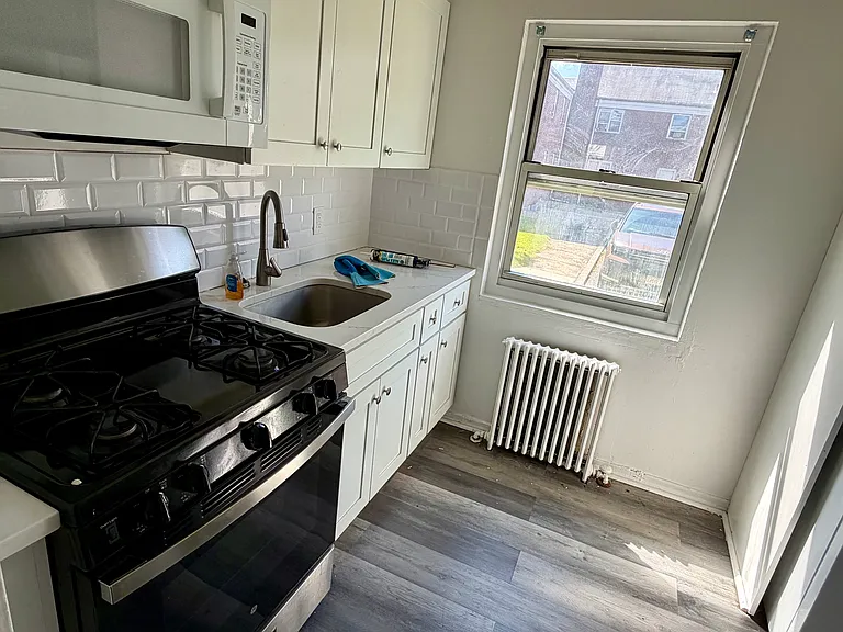 56 Elmwood Ter #A — Photo 8