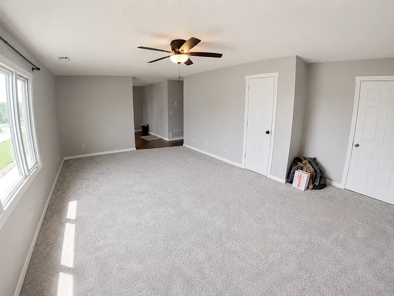 703 Mission Ave — Photo 2