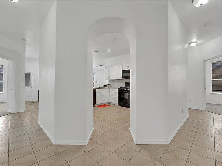 144 Creek Terrace Dr — Photo 5