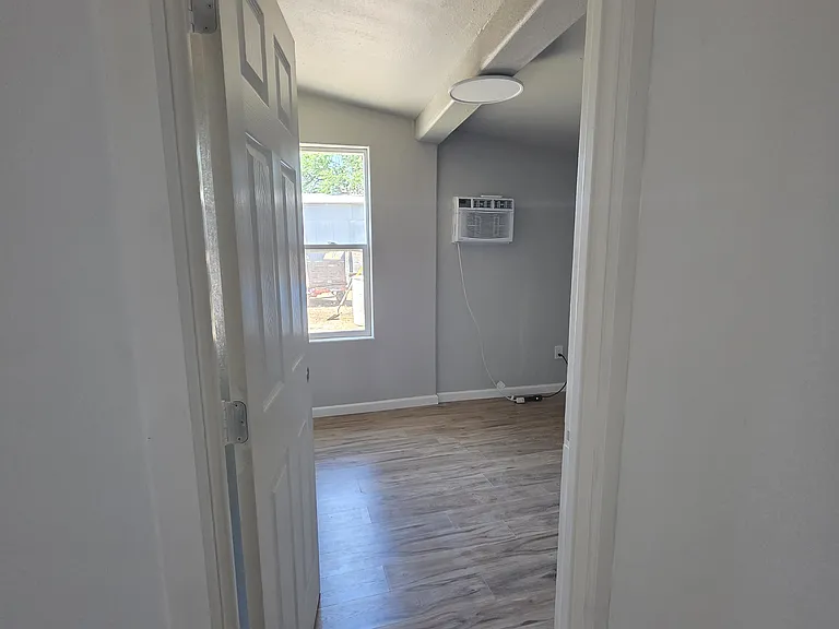 33930 Mission Trl — Photo 6