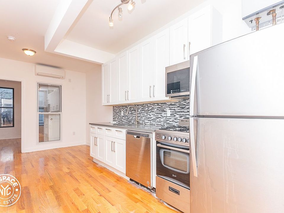 1st image of 235 Jefferson St #2RX