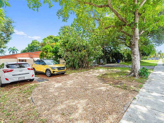 2nd image of 1571 NE 179th Street