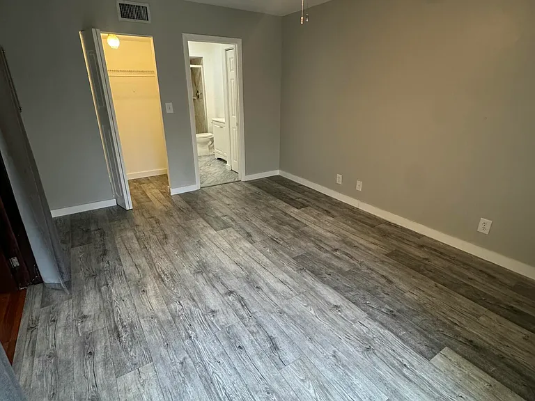 480 NW 20th St #3060 — Photo 3