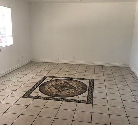 Living area/front room