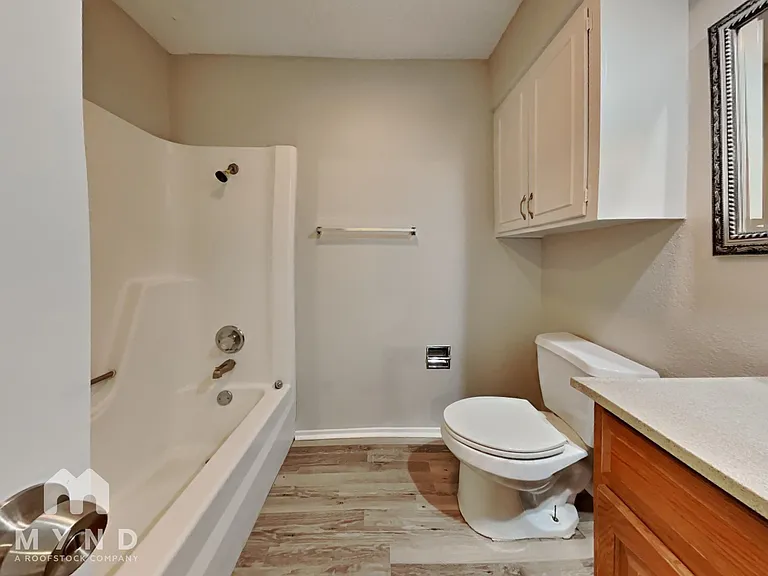 3256 63rd St — Photo 24