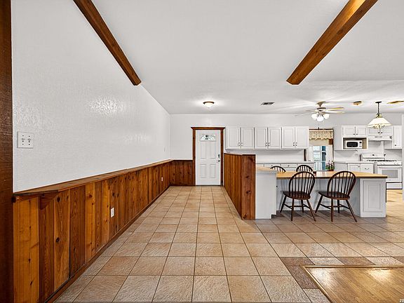 5th image of 421 Coughran