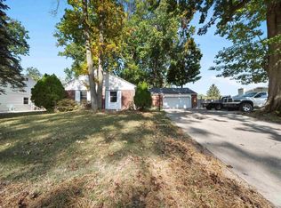 6829 Forest Glen Ct, Fort Wayne, IN 46815