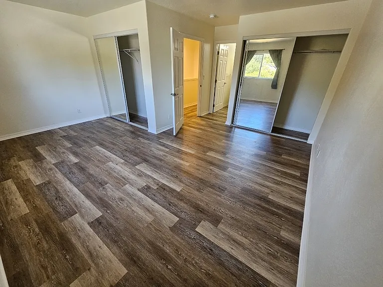 304 SE L St — Photo 12