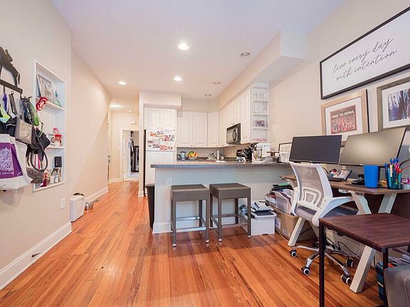 2nd image of 1621 W 13th St #1