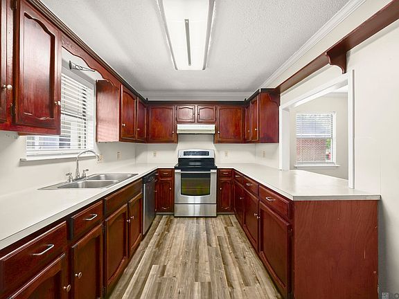 2nd image of 18468 Perkins Oak Rd