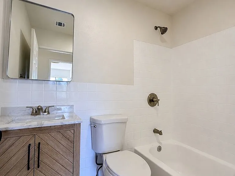 1027 Coronado Terrace — Photo 21