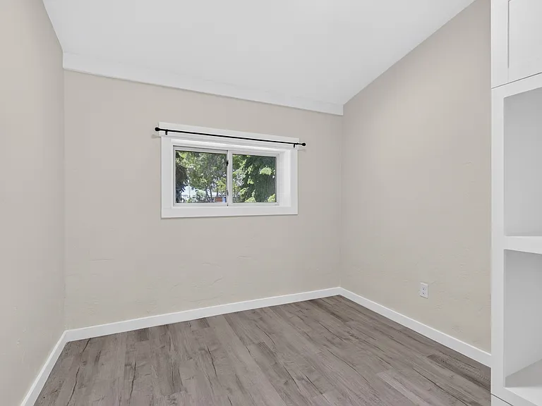 816 N 17th Ave — Photo 15