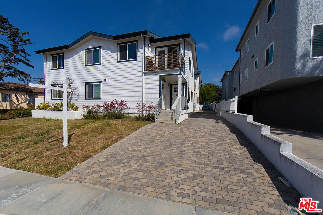 3 bed, 2.0 bath, 1200 sqft, $3,995 — Photo 1