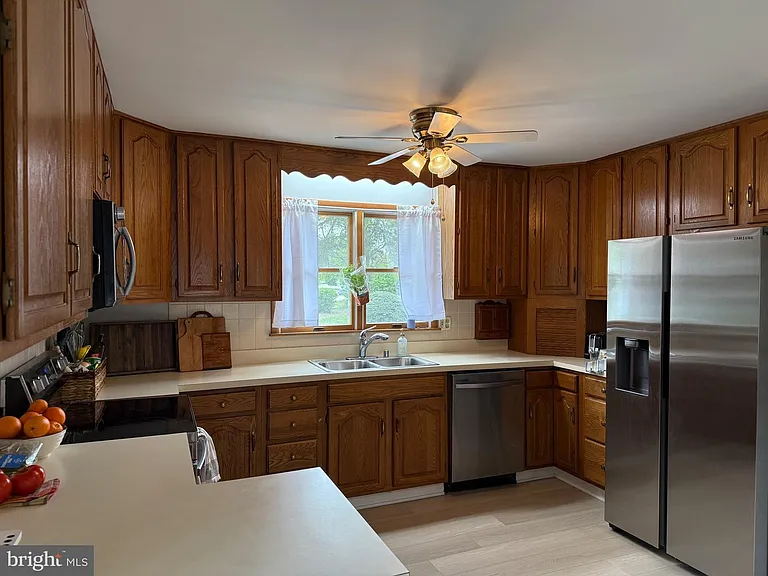 258 Riverside Rd — Photo 8