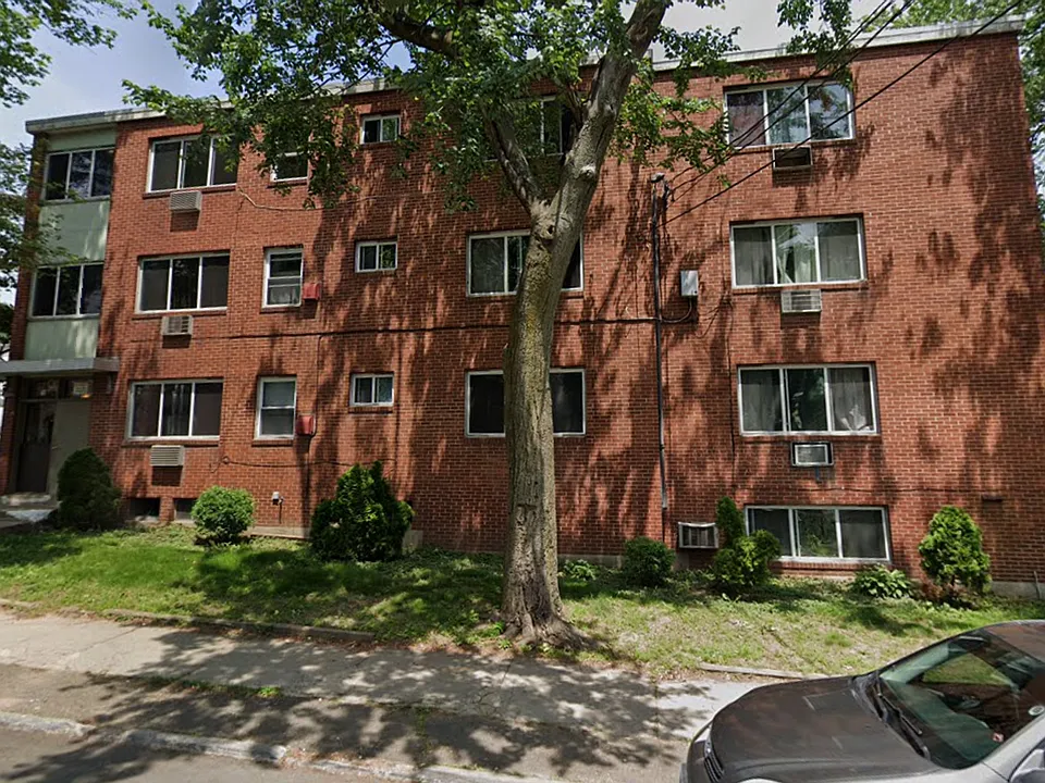 90 Catherine St