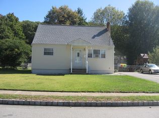 9 Janet Dr, Mine Hill, NJ 07803