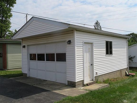 4th image of 2524 E Dorothy Ln