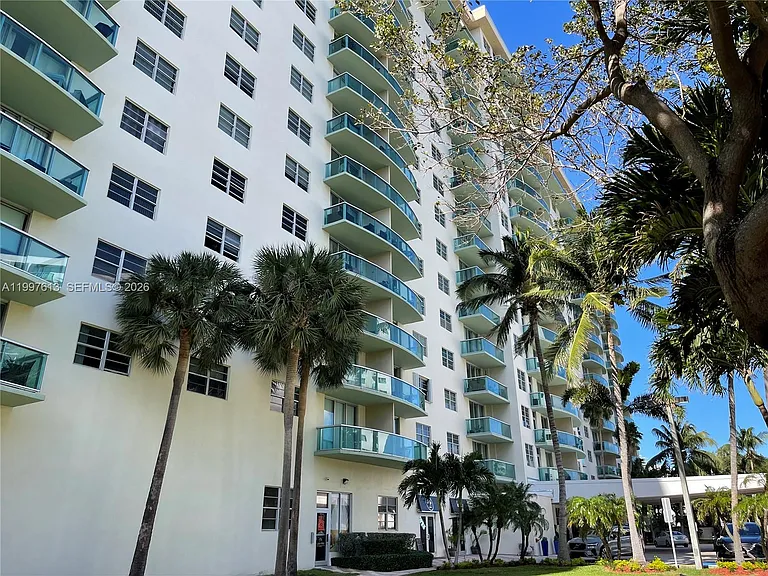 19390 Collins Ave #2 — Photo 3