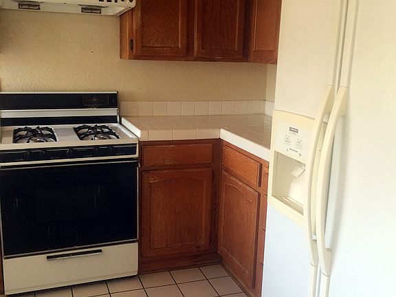 5th image of 626 W Naomi Ave Unit 6