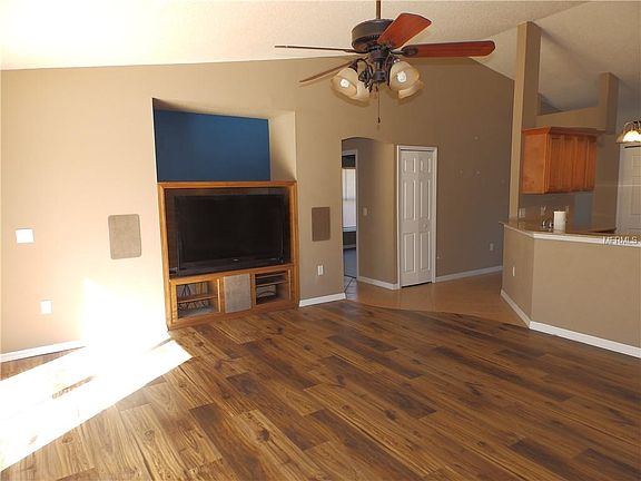 5th image of 1724 Whipple Dr