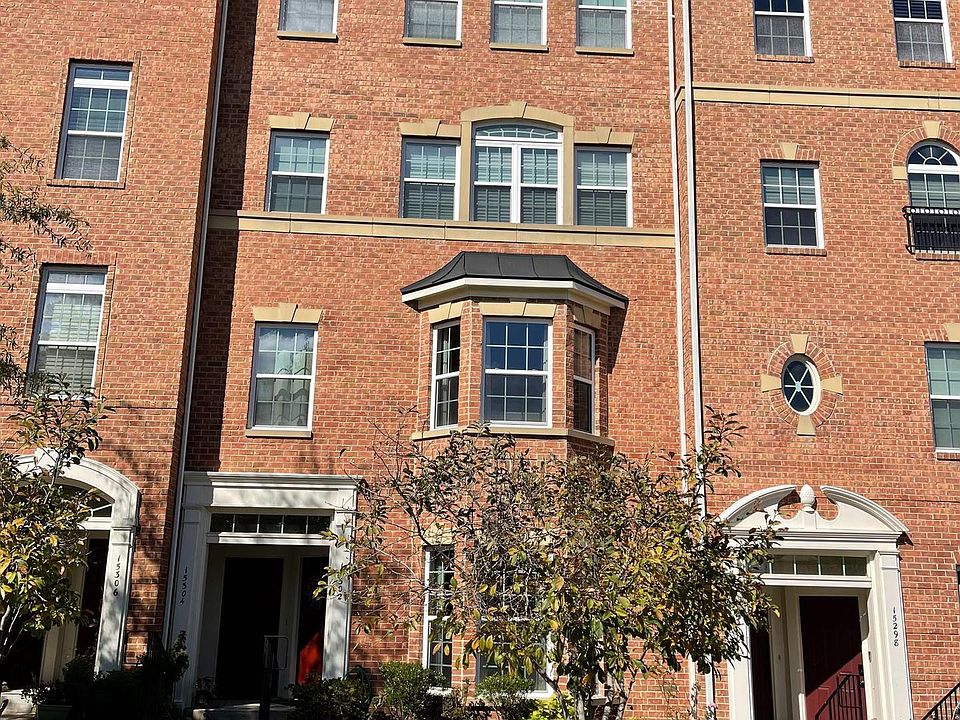 1st image of 15302 Regents Park Dr #40