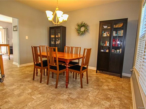 3rd image of 5423 Burlington Ct
