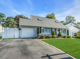 29 Arizona Ave, Syosset, NY 11791