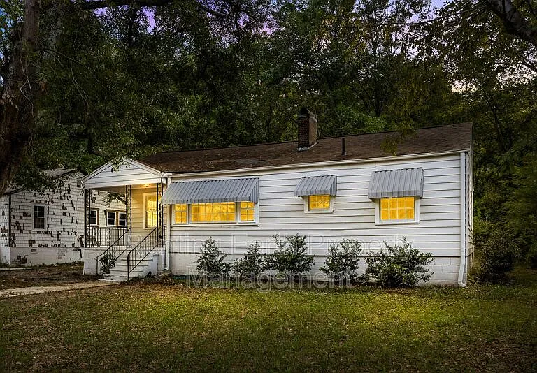 832 Meadowbrook Dr — Photo 1