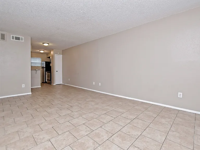 Peppertree Apartments — Photo 4